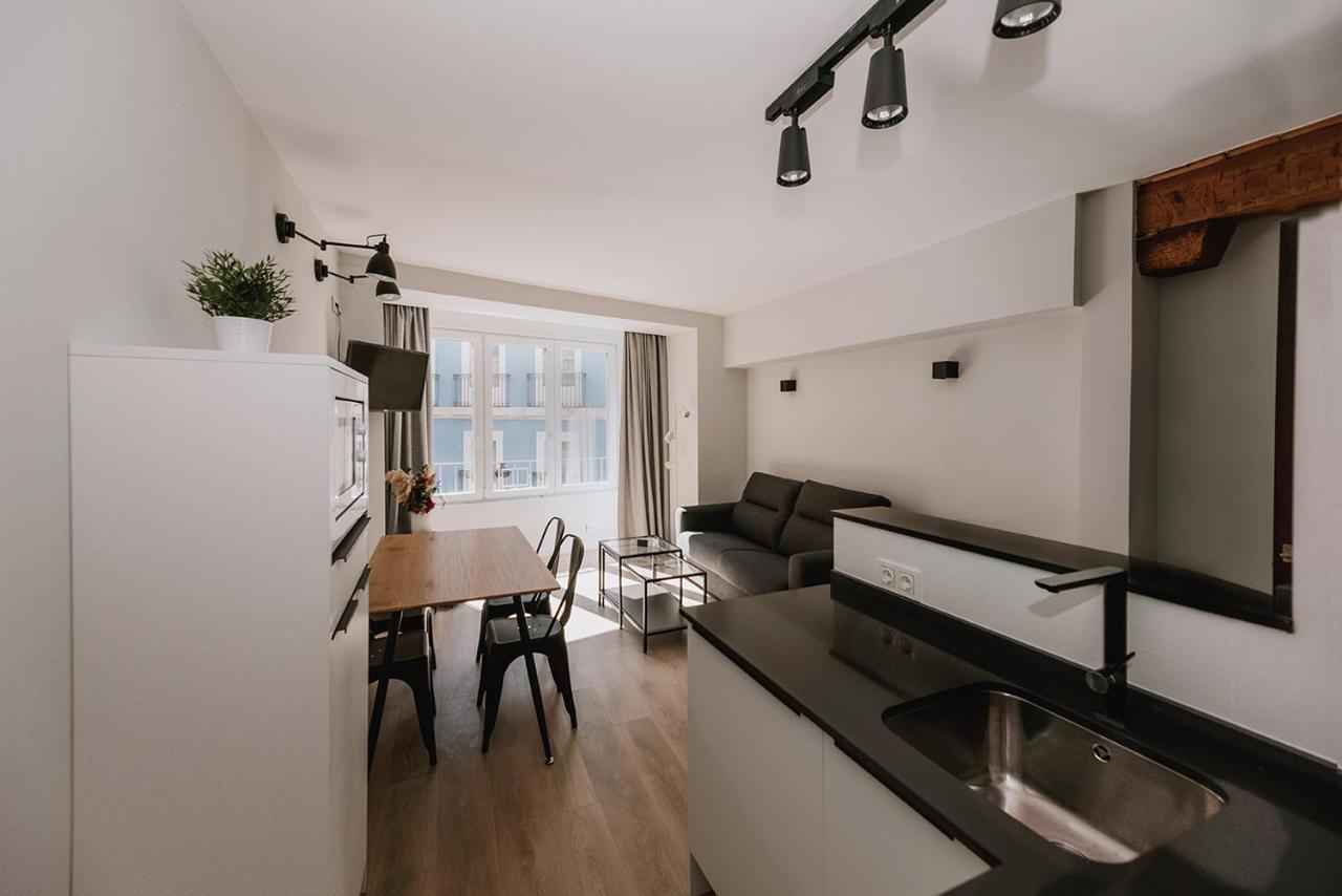 Apartamentos Burgosuites Экстерьер фото